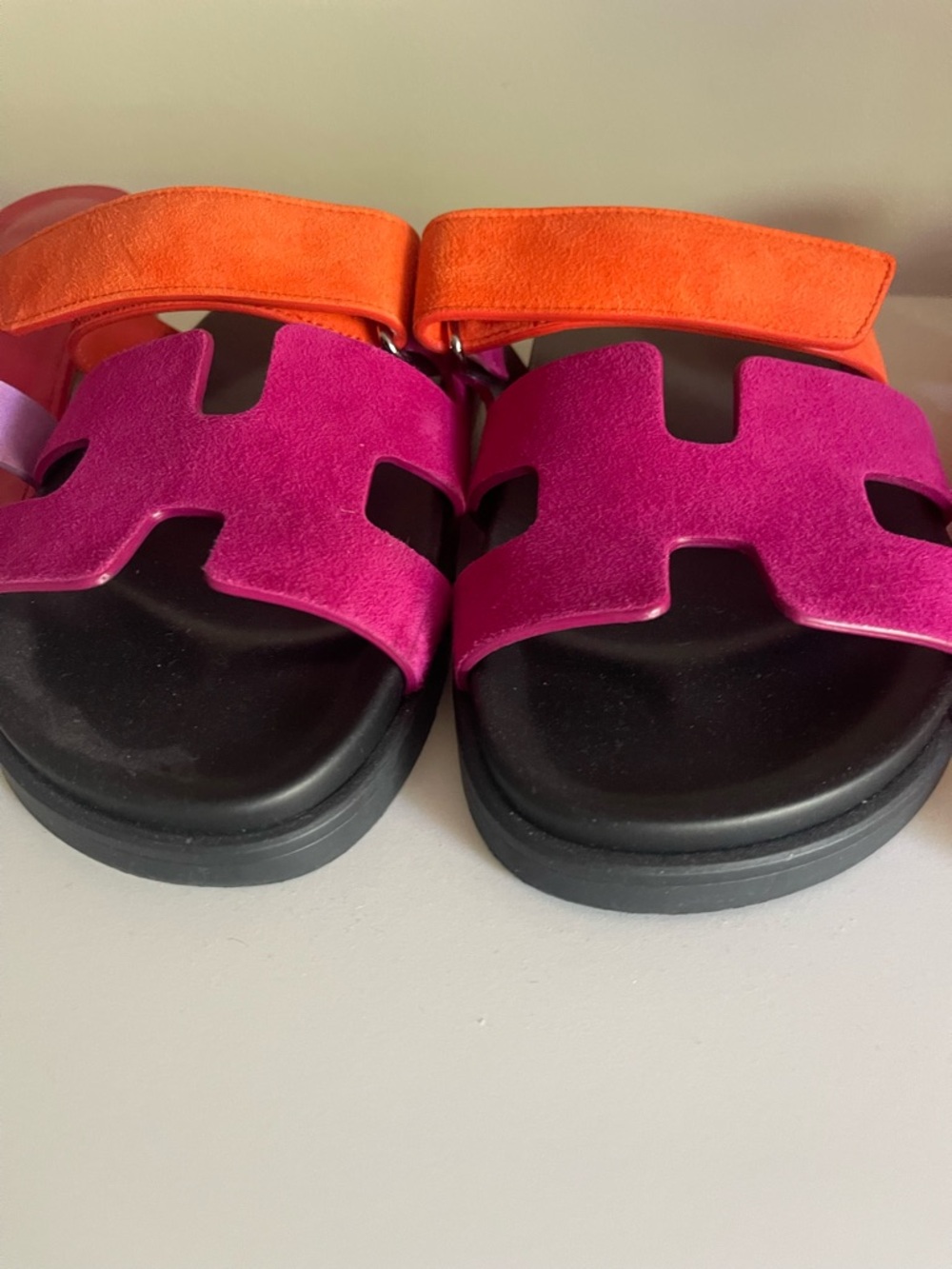 Hermes Chyphre Two-Tone Suede Slide Sandals in Fuchsia